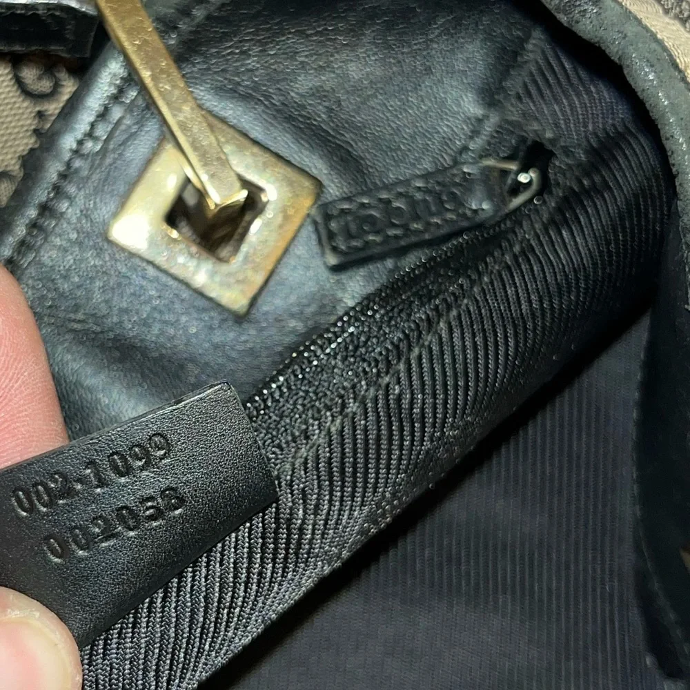 Gucci Monogram Vintage Bucket Bag - Picture 11 of 15